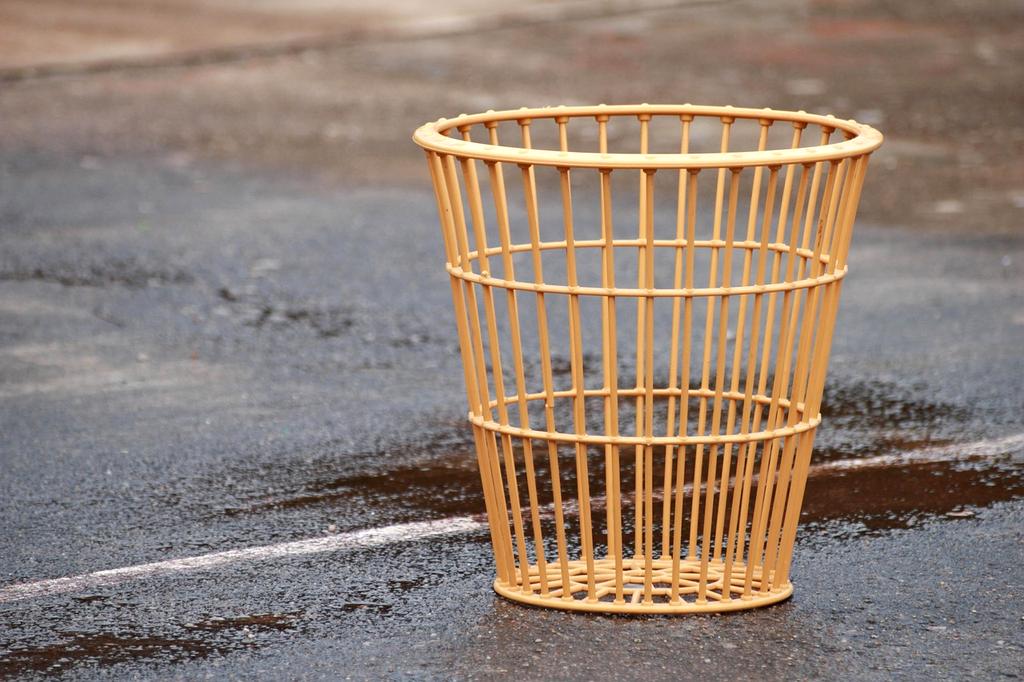 Arena multiplayer cosmica futuristica con combattenti quantici